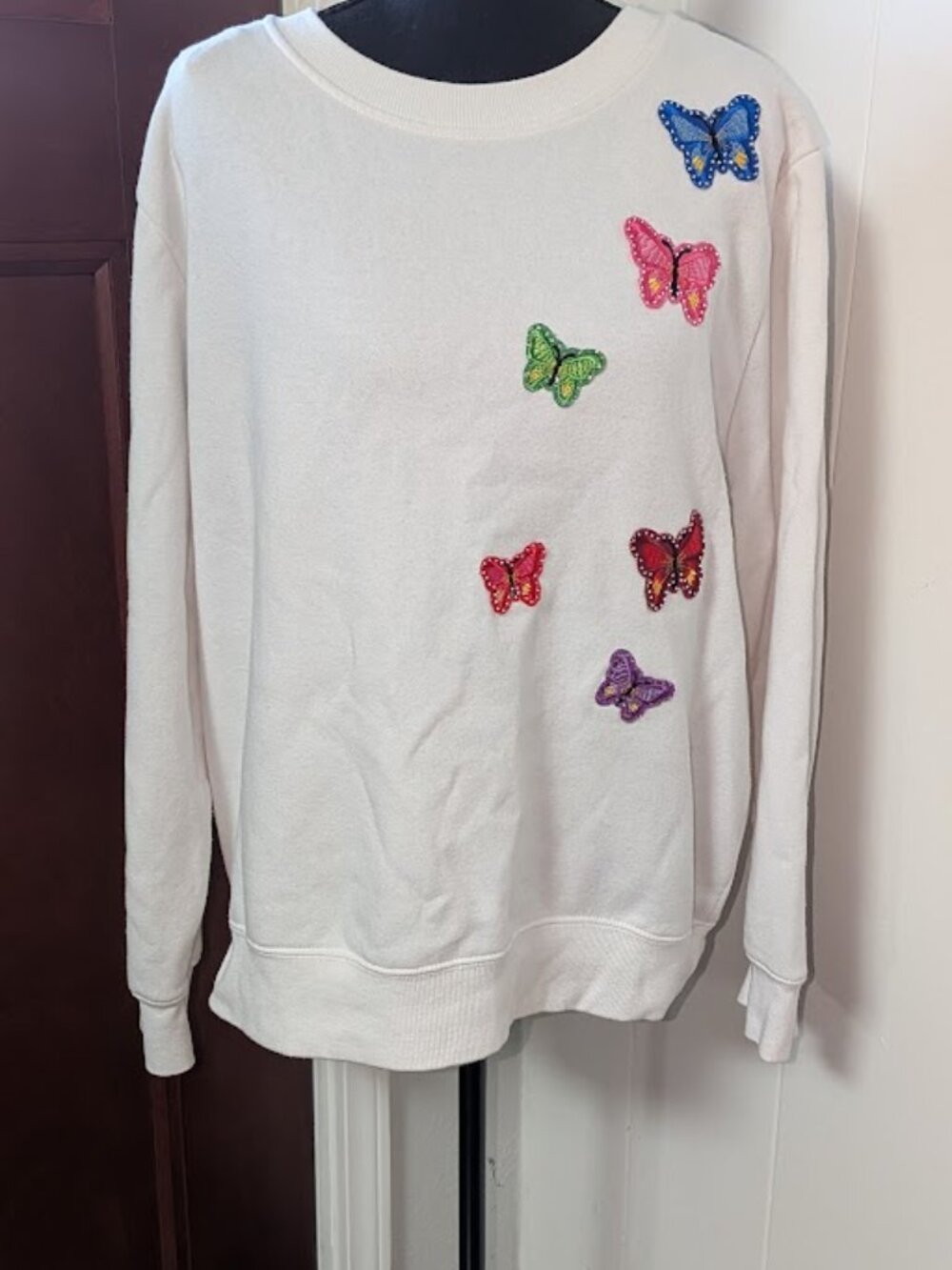 White Butterfly Embroidered Crewneck Sweater - Picture 4 of 16
